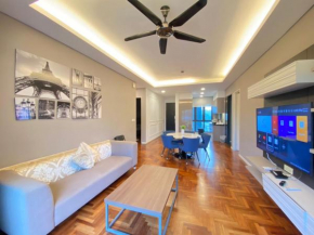Genting Highlands Vista Superior suite 4R, 4Baths, Up to15pax, Bathtub, Coway, Unlimited WiFi, 65'SmartTV, 2 Private Parking